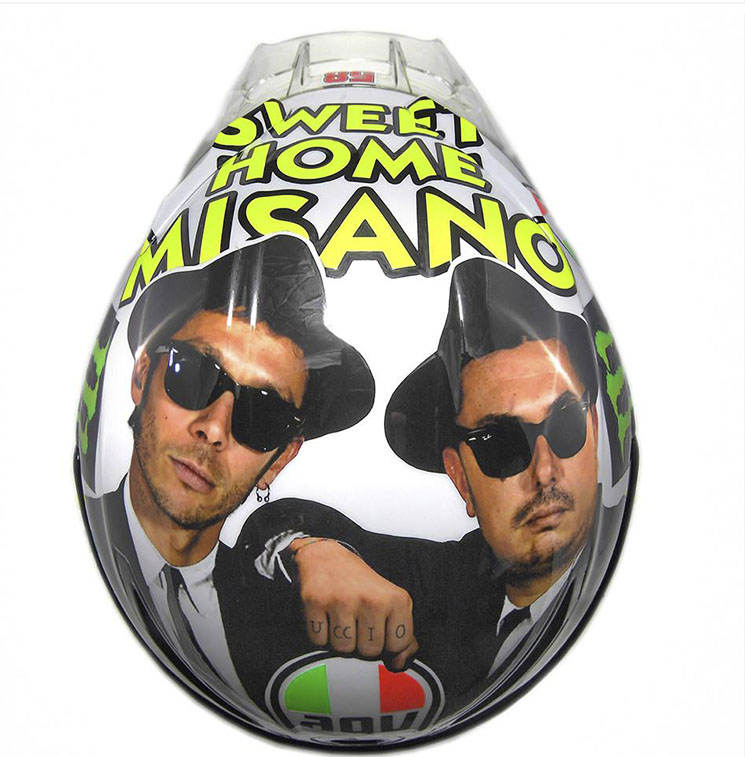 casco-helmet-rossi-misano-blue-brothers-misano.jpg