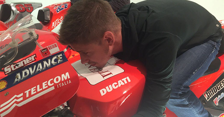 casey-stoner-desmosedici-gp7.jpg