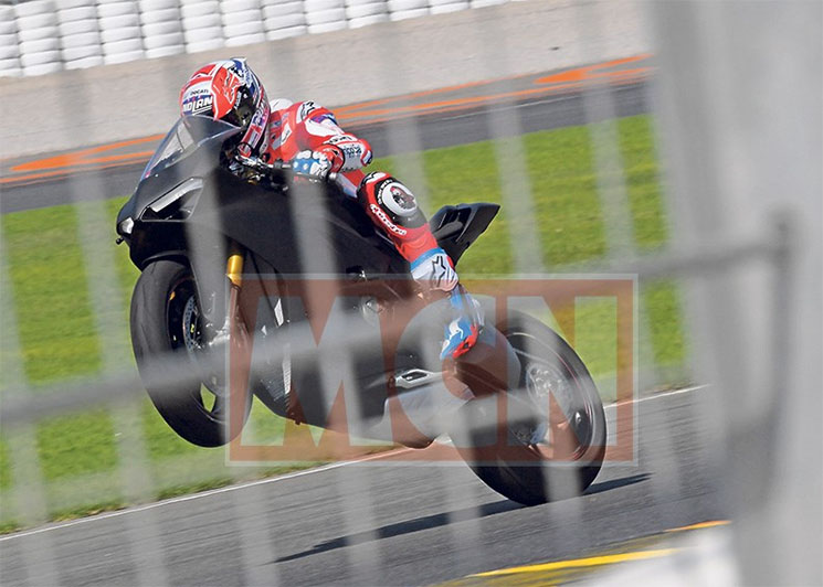 /caseystoner-panigale-v4-22.jpg