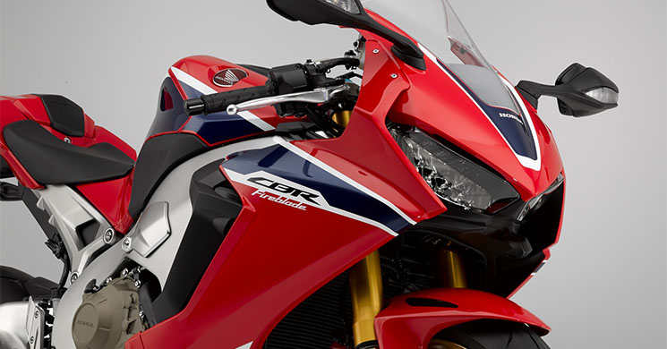 /cbr-1000rr-fireblade-2017(1).jpg
