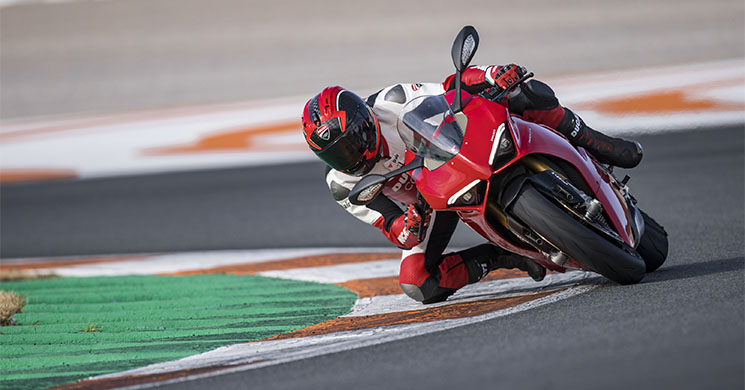 circuit-valencia-ducati-panigale.jpg