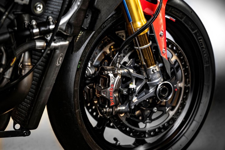 r1 25 aniversario GYTR