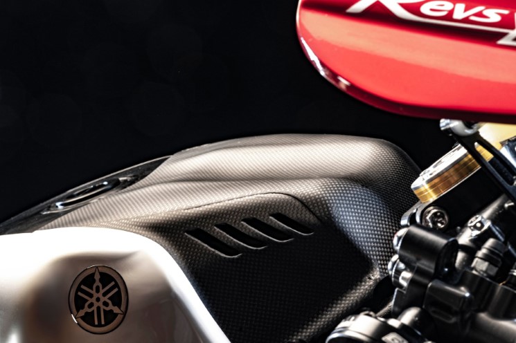 r1 25 ani