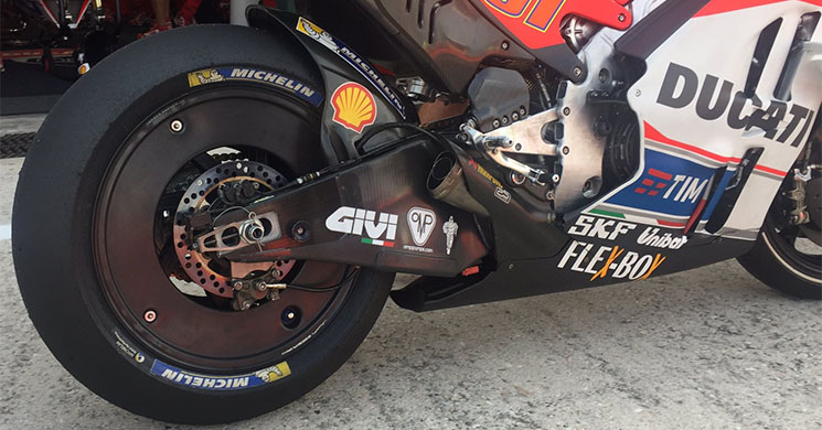 /cubierta-llanta-ducati-desmosedici.jpg