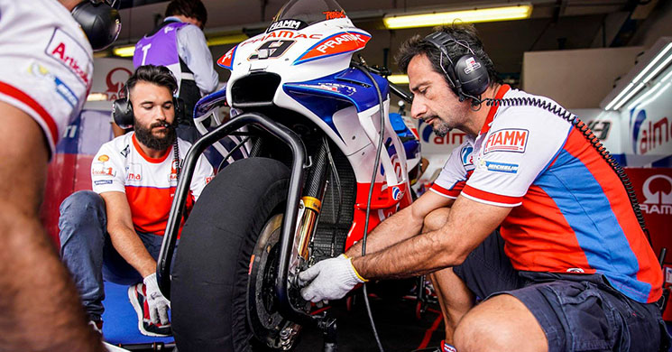 danilo-petruci-ducati-gp18.jpg