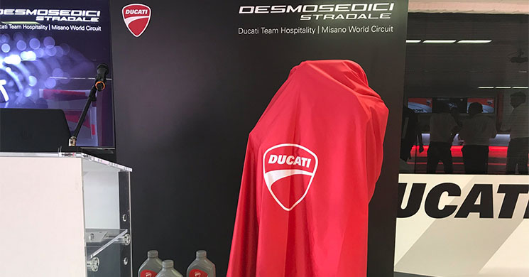 desmosedici-stradale-motor.jpg