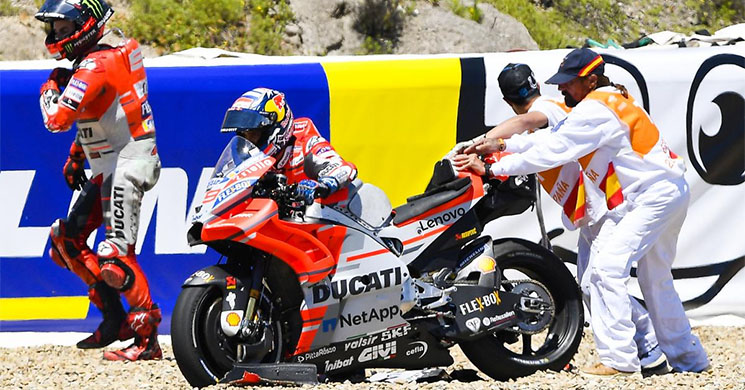 dovizioso-jerez-crash-lorenzo.jpg