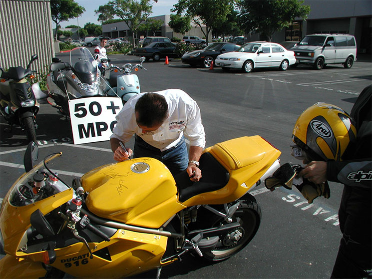 /ducati-916-5.jpg