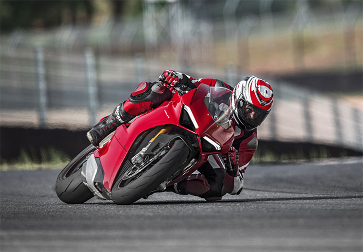 ducati-panigale-v4-2018-oficial-4.jpg