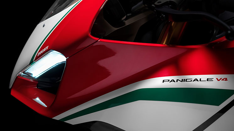 ducati-panigale-v4-2018-oficial-9.jpg