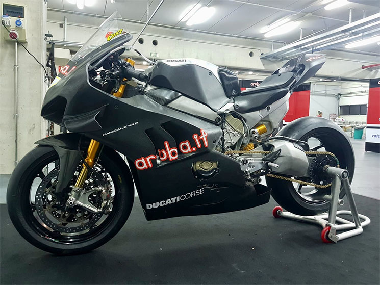 ducati-panigale-v4-r-2018-3.jpg