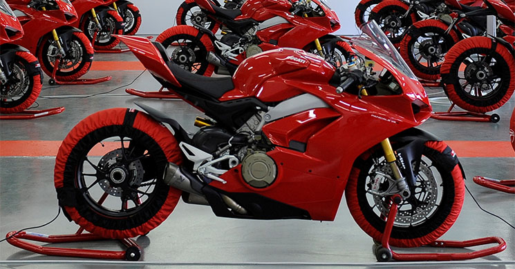 ducati panigale v4 s