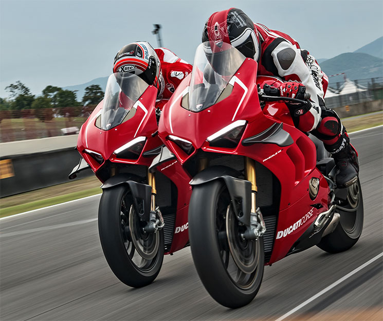 ducati panigale v4 r