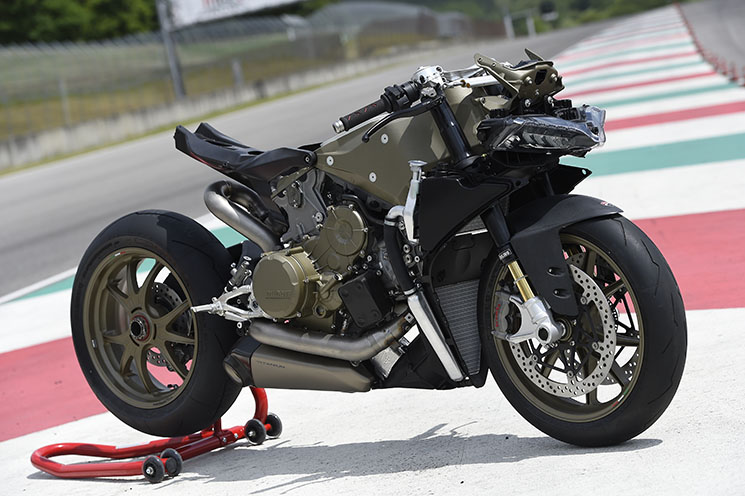 /ducati-superleggera-2.jpg