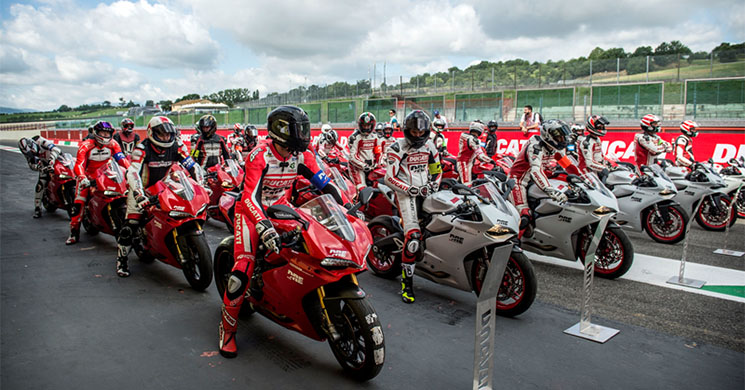 ducati-vuelta.jpg