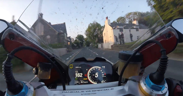 ducatipanigalev4islademan.jpg
