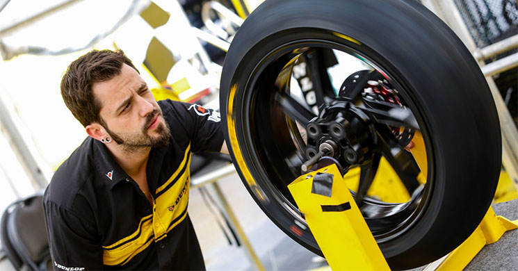 dunlop-moto2.jpg
