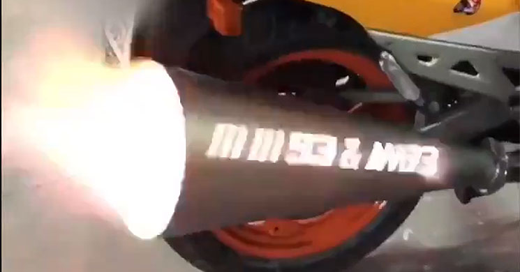 escape-gigante-moto.jpg