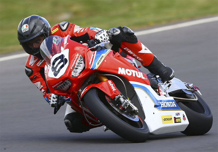 guy-martin-fireblade-2017-2.jpg