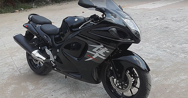 /hayabusa-suzuki-replica.jpg