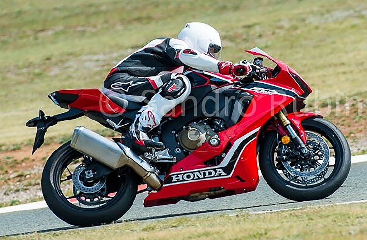 /honda-cbr-1000rr-2017-2.jpg