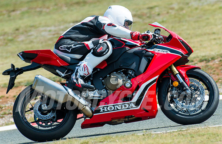 honda-cbr-1000rr-fireblade-2017-3.jpg