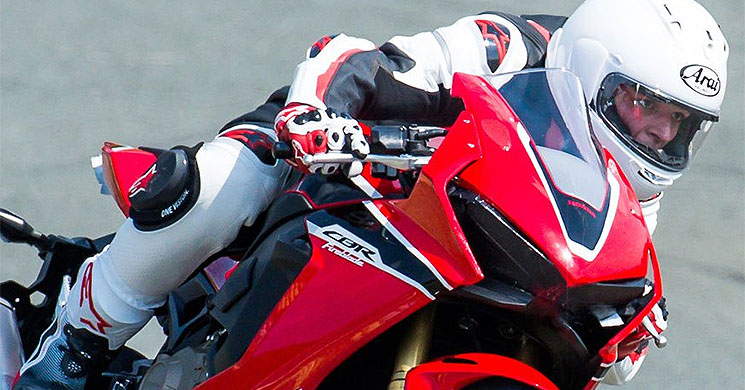 honda-cbr-1000rr-fireblade-2017-p.jpg
