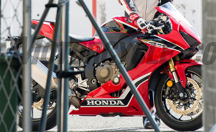 /honda-cbr-1000rr-fireblade-2017.jpg