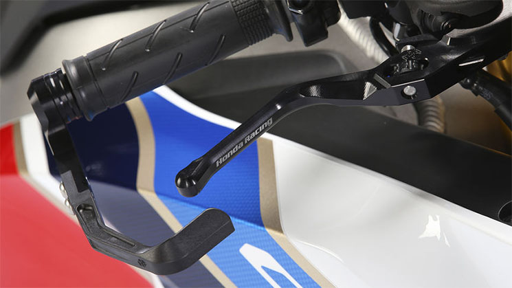 honda-cbr1000rr-fireblade-sp-tt-edition-5.jpg
