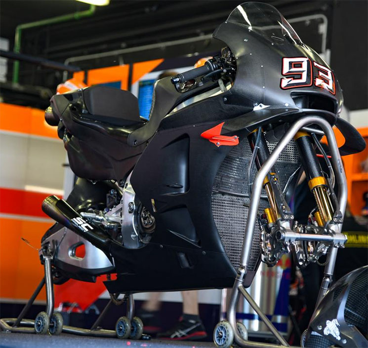 honda-rc213v-black.jpg