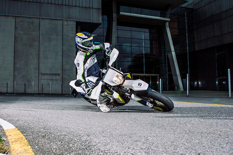 husqvarna701supermto