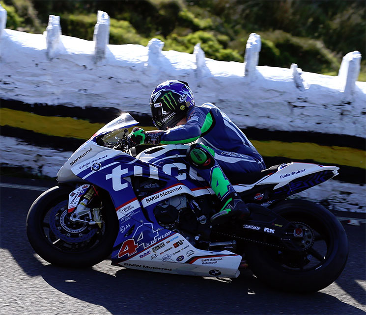 /ian-hutchinson-iomtt(1).jpg