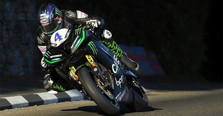 /ian-hutchinson-tt-2016-supersport.jpg