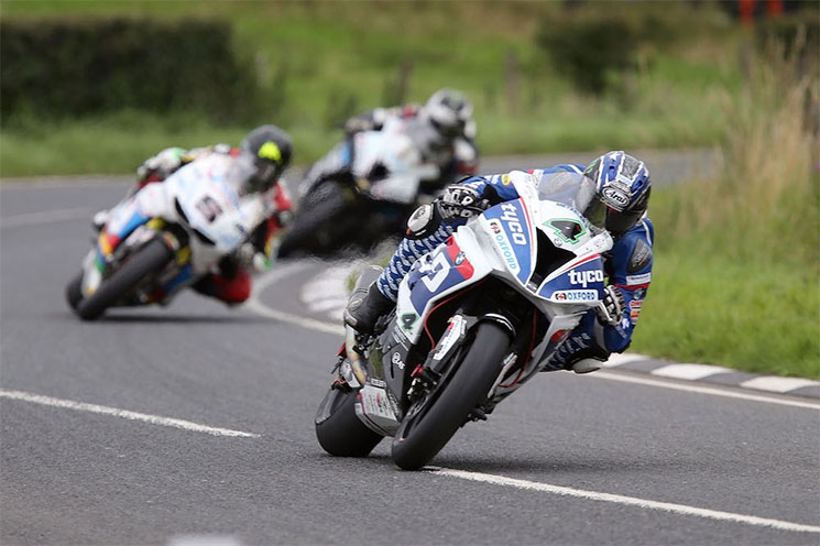 ian-hutchinson-ulster-gp-2.jpg