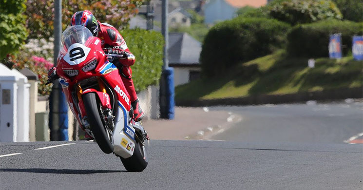 /ian-hutchionson-nw200.jpg