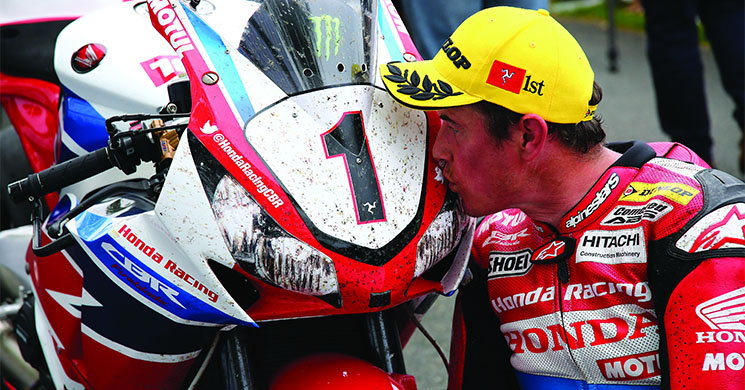 /john-mcguinness-fireblade-honda.jpg
