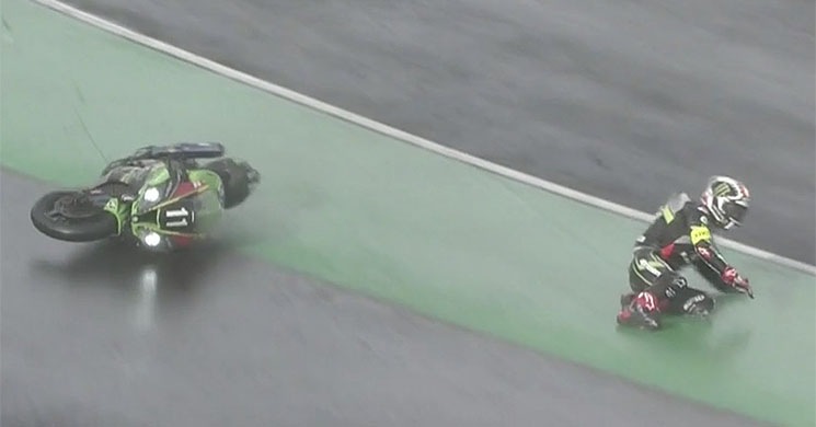 /jonathan-rea-caida.jpg