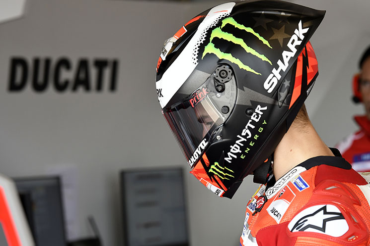 jorge-lorenzo-casco-324234.jpg