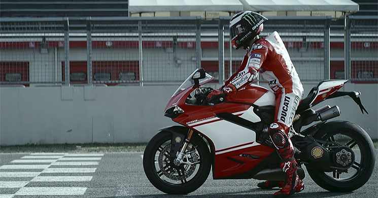 /jorge-lorenzo-ducati-panigale.jpg