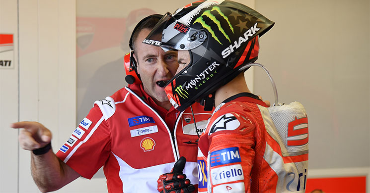 jorge-lorenzo-silverstone-motogp.jpg