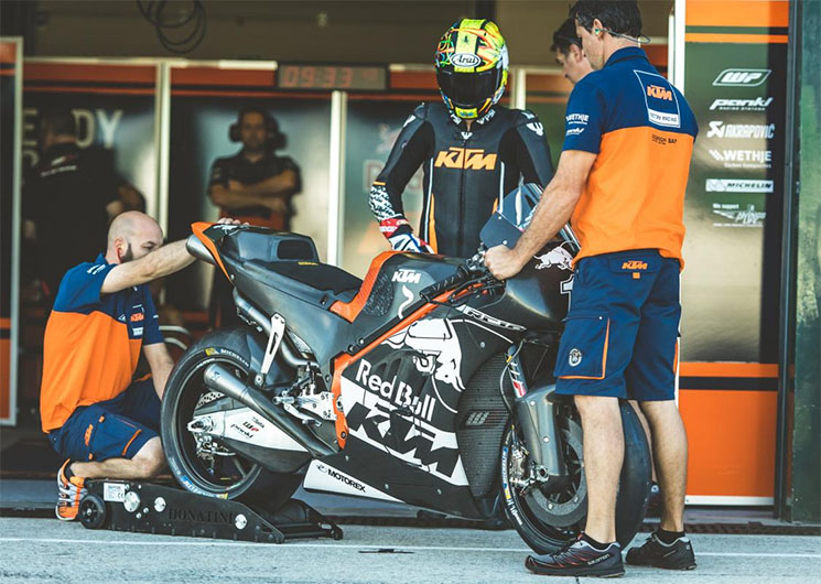 karel-abraham-2016-ktm.jpg