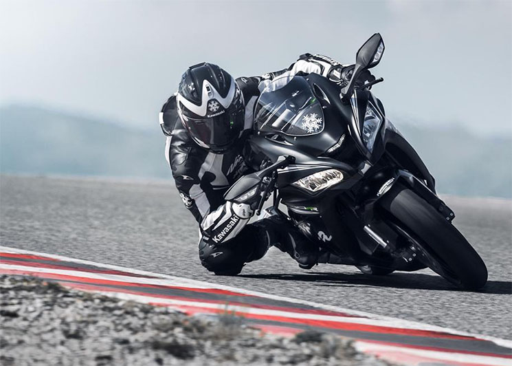 kawasaki-ninja-zx10rr-2018-3.jpg