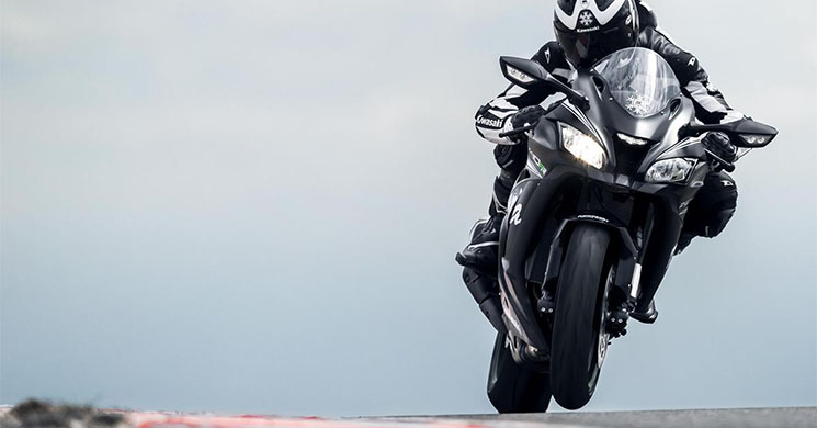 kawasaki-ninja-zx10rr-2018.jpg