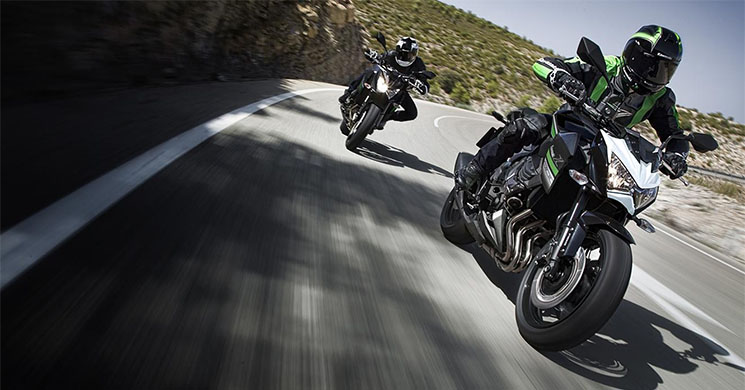 kawasaki-z800-2016.jpg