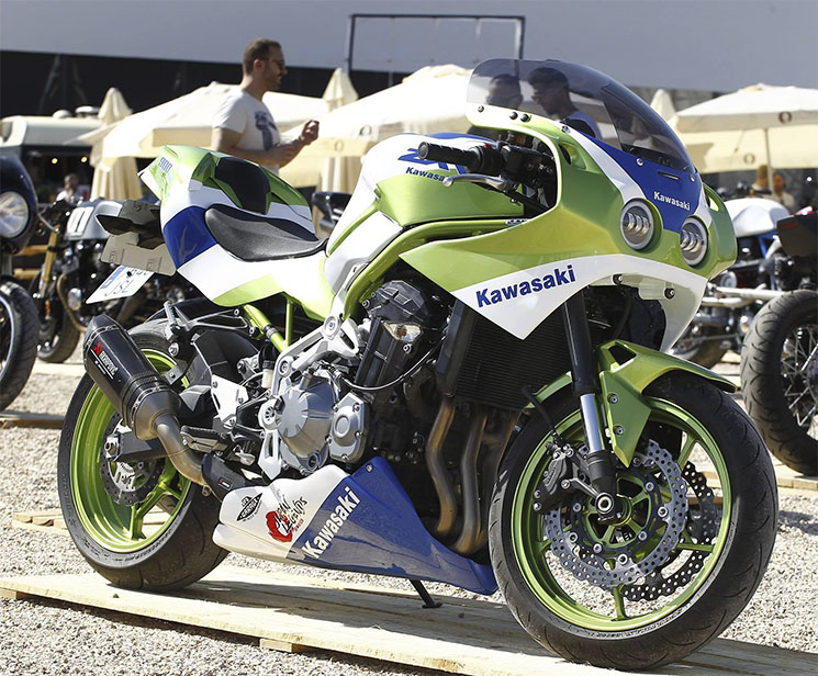 kawasaki-zx900r-telefonica-2.jpg