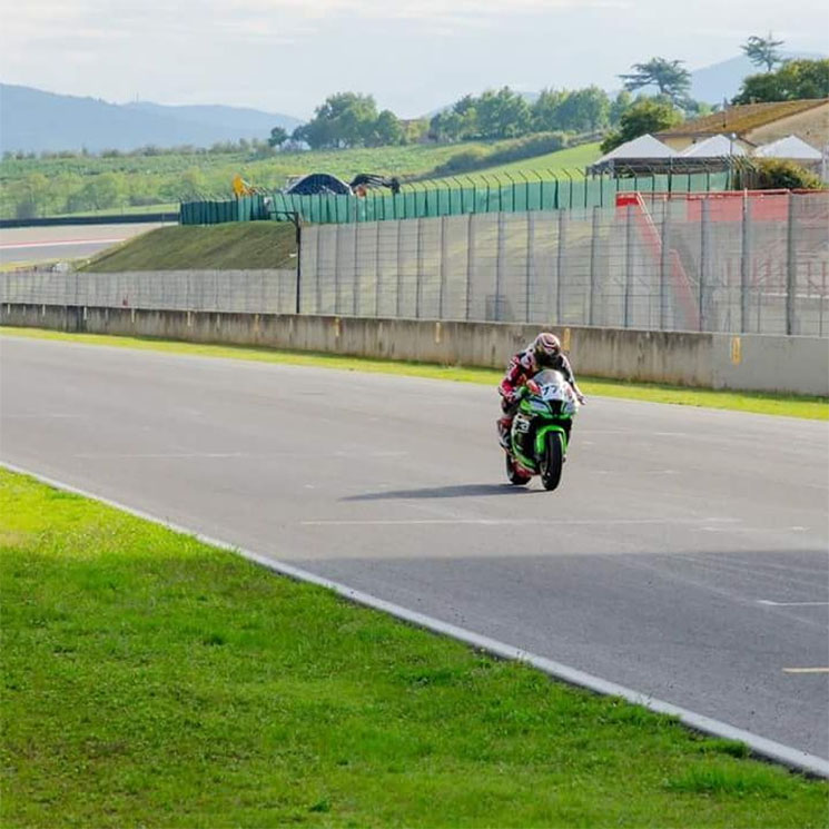 /keanu-reeves-zx10r-mugello.jpg