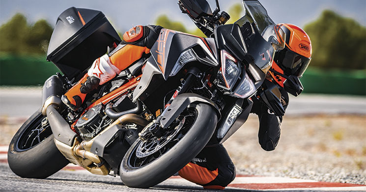 /ktm-1290-super-duke-gt-2019.jpg