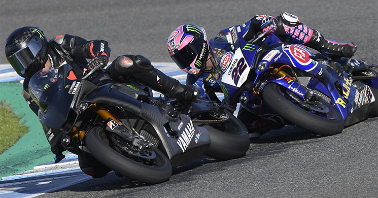 lewis-hamilton-yamaha-r1-c.jpg