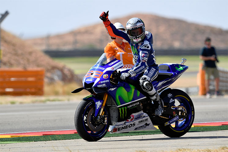 lorenzo-aragon-helmet-2.jpg