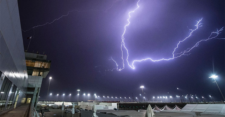 /losail-circuito-rayos.jpg